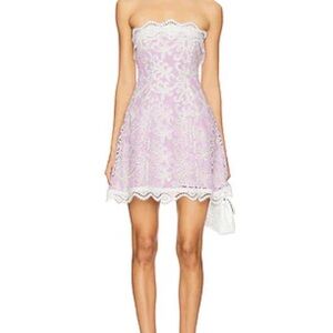 Chic Strapless Lace Dress in Soft Pink